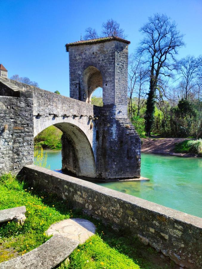 Entre Galets Appartement Sauveterre-de-Bearn Buitenkant foto